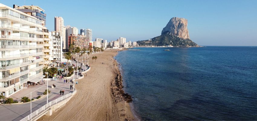 Calpe seafront promenade shopping area